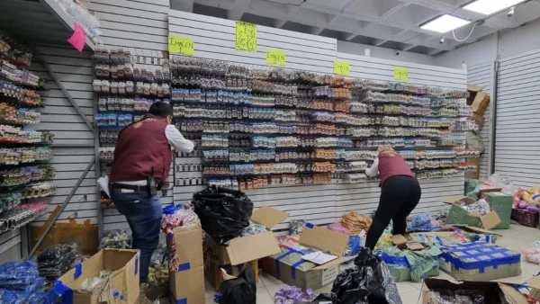 CDMX suspende operaciones de Plaza Comercial Izazaga