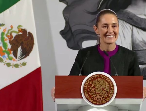 Claudia Sheinbaum celebra y ríe de Lilly Téllez tras la inclusión de la palabra “Presidenta” en la Constitución
