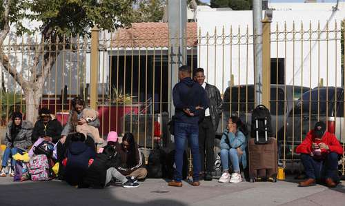 Devolverlos varias veces al sur, plan de desgaste de INM contra migrantes