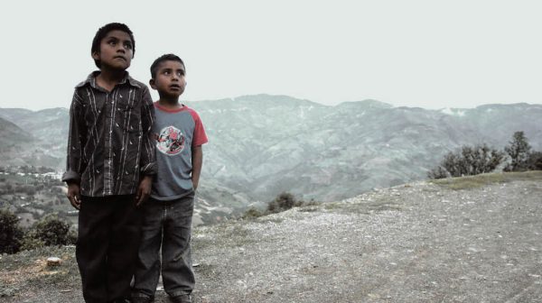 En la montaña de Guerrero, el pueblo reconstruye su camino ante la falta de apoyo gubernamental