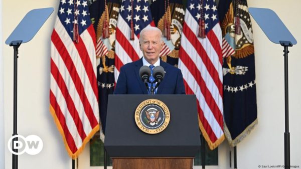 Estados Unidos anuncia casi 1.000 millones de dólares en ayuda militar para Ucrania