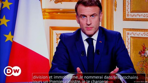 Macron promete anunciar primer ministro en los próximos días y descarta renunciar