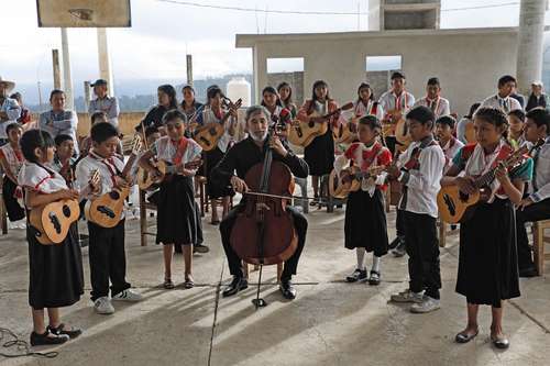 Nace en la Huasteca la primera orquesta infantil del Conafe