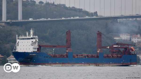 Presumen "atentado terrorista" en naufragio de carguero ruso