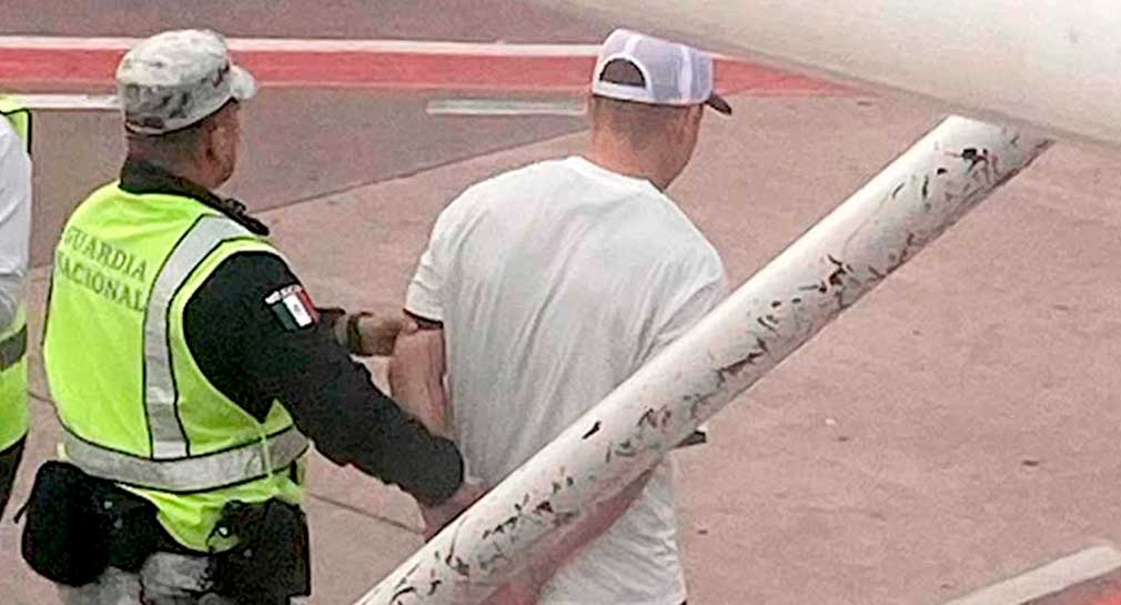 Trasladan a hombre que intentó desviar un avión hacia EEUU al penal de Puente Grande