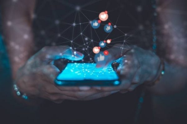 Condusef lanza advertencia sobre nueva forma de fraude llamada "montalikes"; de esto se trata