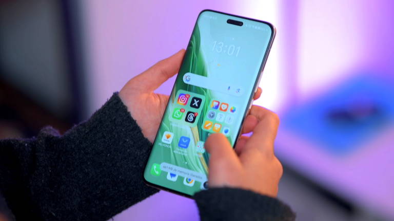 De 1299 a 759 euros: este móvil premium destroza su precio, con Snapdragon 8 Gen 3 y cámaras excelentes