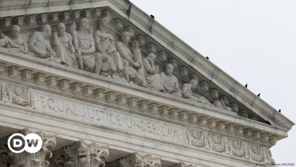 Demandan orden que elimina derecho a ciudadanía en EE.UU.