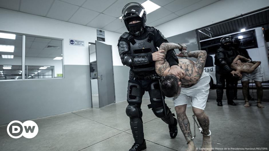 El Salvador estudia liberación de 150 detenidos "arbitrariamente"