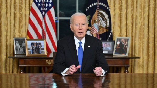 En último mensaje como presidente, Biden advierte sobre “desinformación” y “concentración de poder” en EEUU