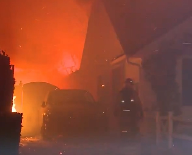 México enviará un equipo de apoyo para combatir la crisis de incendios forestales en Los Ángeles, California