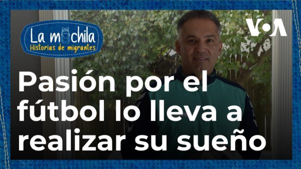 Migrante salvadoreño ayuda a jóvenes que aman el balompié