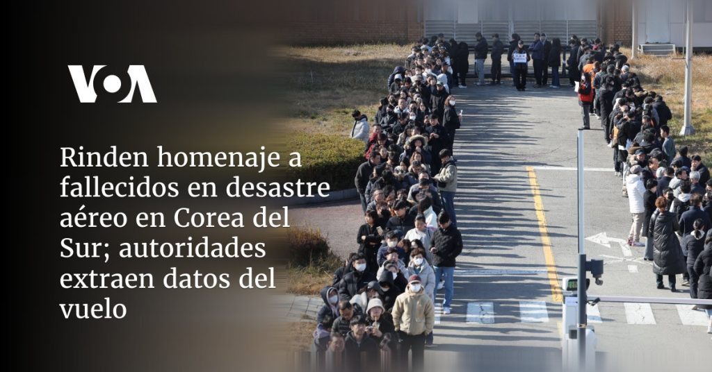 Rinden homenaje a fallecidos en desastre aéreo en Corea del Sur; autoridades extraen datos del vuelo