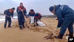 Rusia declara emergencia por derrame petrolero en región ocupada