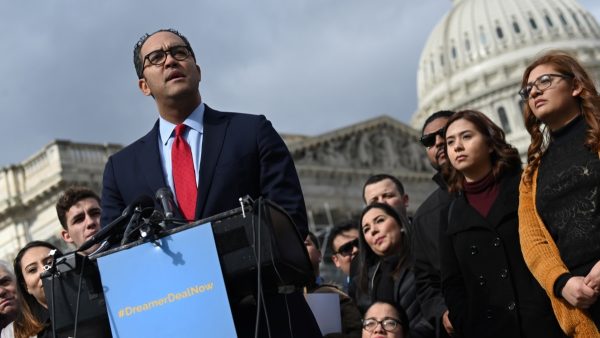 Tribunal de apelaciones de EEUU rechaza programa de Biden para proteger a los inmigrantes "Dreamers"