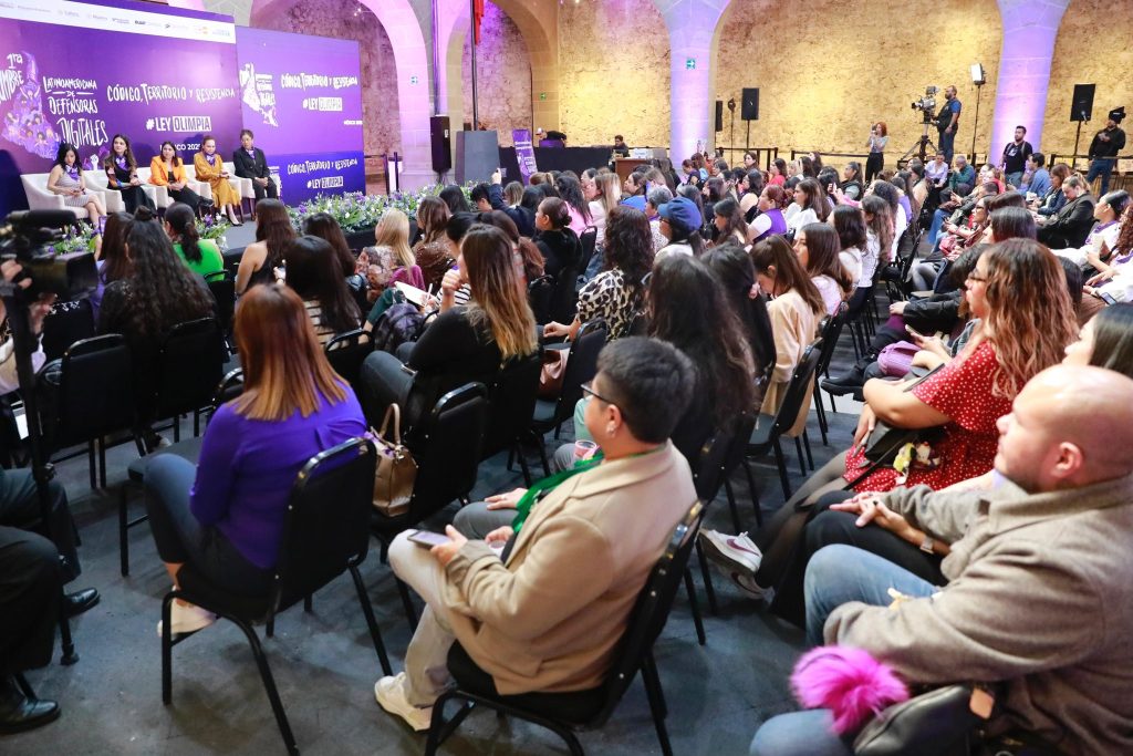 Destaca Ley Olimpia en la Primera Cumbre Latinoamericana de Defensoras Digitales