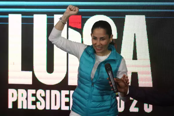 Ecuador se va a segunda vuelta electoral, Noboa y Gonzalez muy cerca del empate