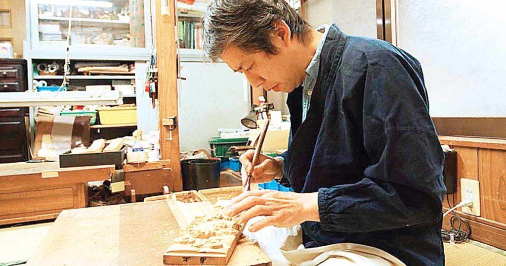 Kitzawara Hideta preserva tradición del teatro noh de Japón