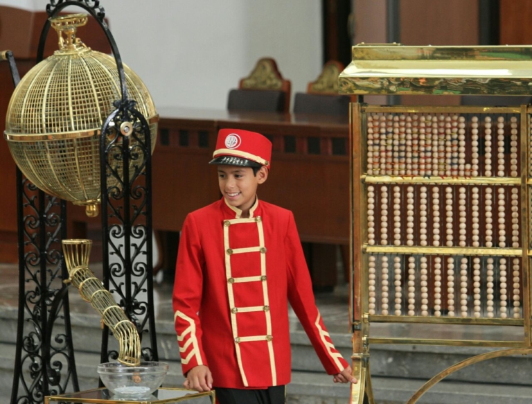 Los Niños Gritones de la Lotería Nacional, la tradición y su historia