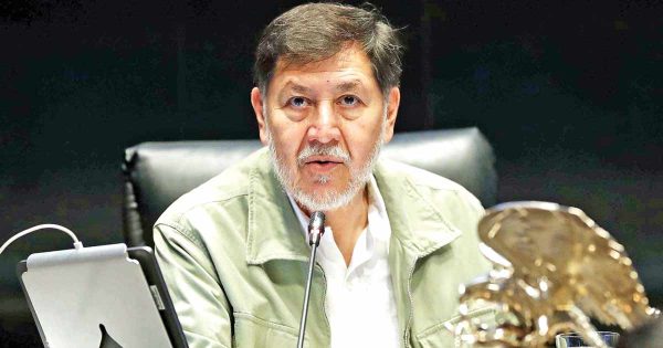 Noroña regresa la bolita al INE; “entregamos listas completas”