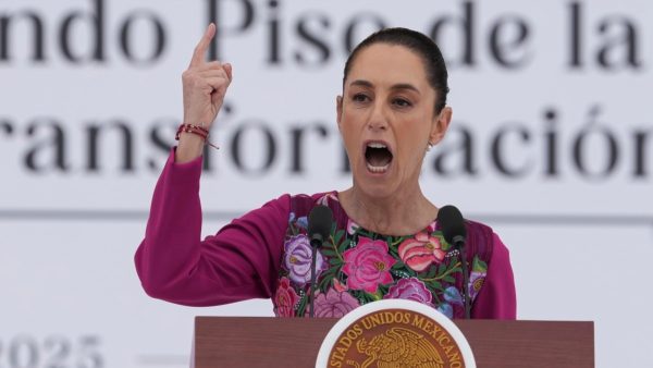 Presidenta de México ordena aranceles contra EEUU en respuesta a Trump, rechaza alianzas criminales