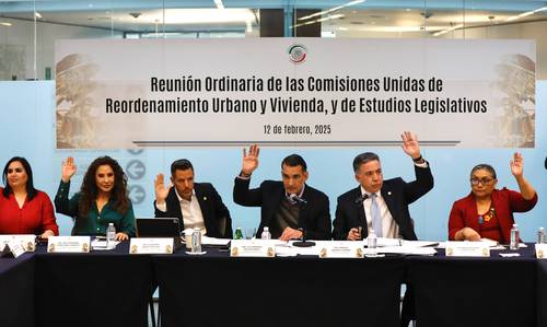 Tras agrio debate, avalan comisiones del Senado la reforma al Infonavit