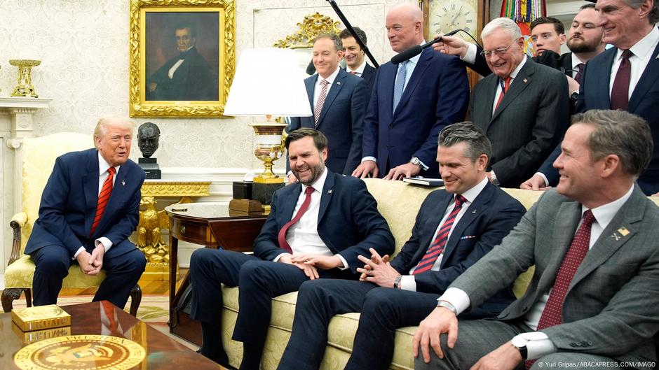 Administración de Trump revela a periodista plan de ataque a Yemen