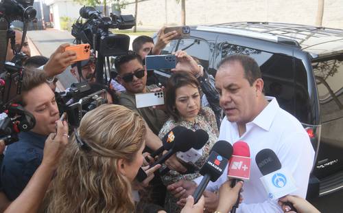 Camionetas blindadas y guaruras para Cuau en su visita a Morelos