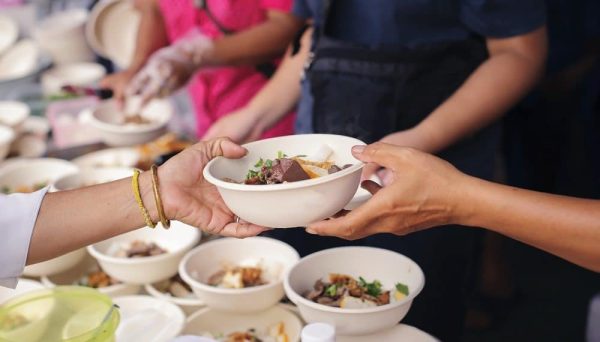 Comedores comunitarios, asignatura pendiente en la UNAM