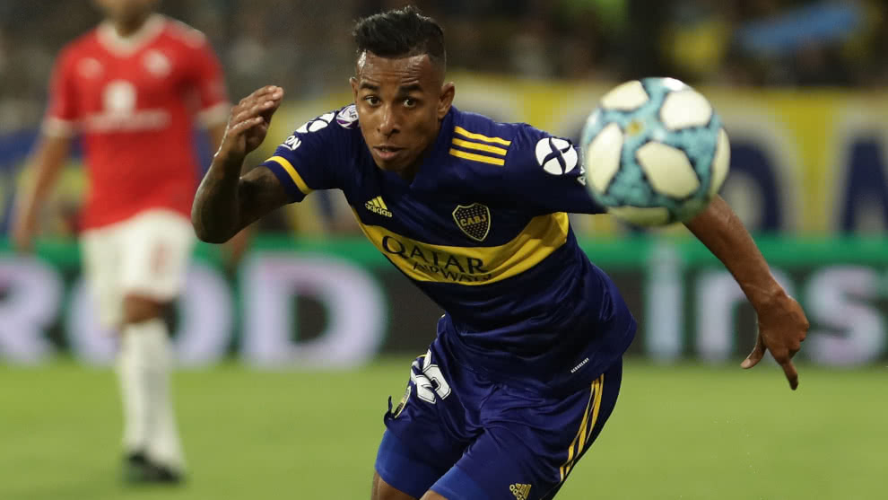 Dany Oscoy cumplió el sueño de ser profesional “por aferrada” y lo logró, a pesar del machismo en el futbol