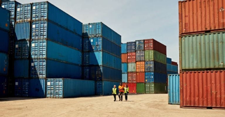 Dos meses en rojo: Banamex alerta sobre debilidad económica