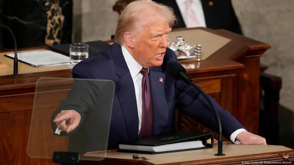 El discurso de Trump: duro hacia fuera, polarizador hacia dentro