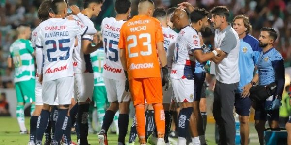 El extécnico de Chivas que tendrá nuevo equipo en Europa