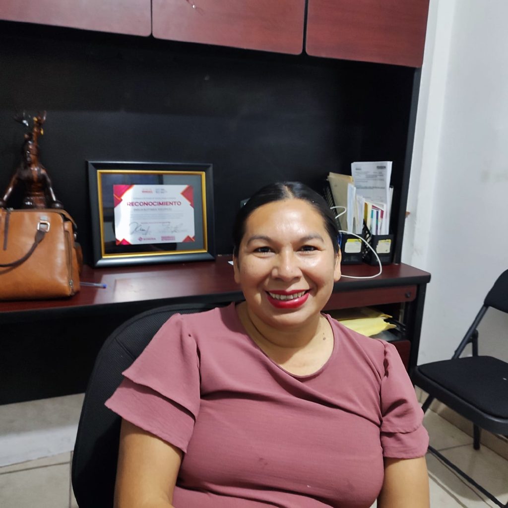 Emilia Buitimea lleva la poesía en lengua mayo hasta Bellas Artes