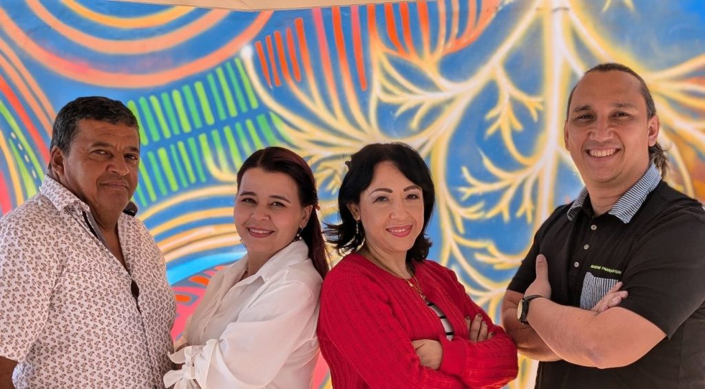 Empoderando a docentes, niños y niñas en el uso de tecnología en las aulas en Colombia