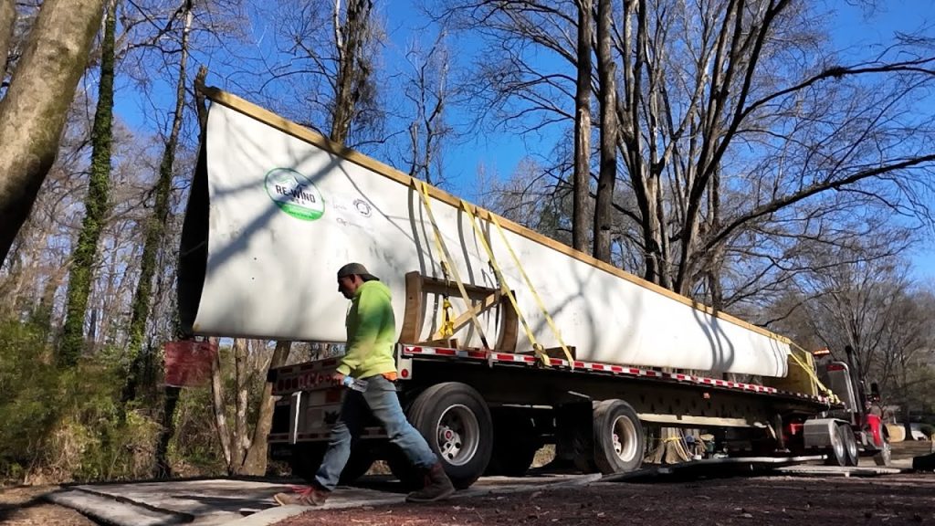 Investigadores y estudiantes de Georgia Tech reutilizan las viejas palas de los aerogeneradores convirtiéndolos en puentes