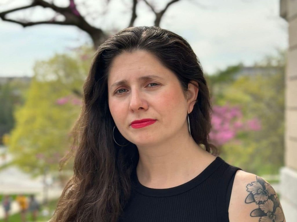 “No sé si es mejor ser ‘workaholic’ que ser una alcohólica”. Entrevista a Sofía Balbuena