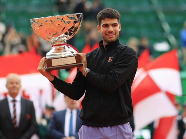 Carlos Alcaraz conquista su primer torneo de Montecarlo