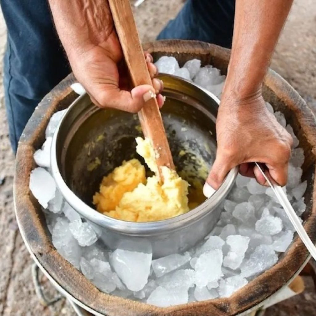 Carritos de nieves, la frescura del hielo con sabor a México