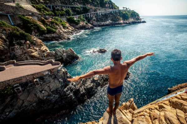 ¡Clavadistas de La Quebrada tienen nuevo Récord Guinness!