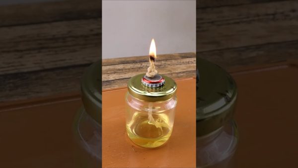 Cómo hacer una lámpara de emergencia con un bote de cristal: ¡Una llama que no se apaga!