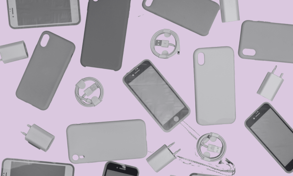 El 70% de los menores de 15 años tiene un teléfono móvil