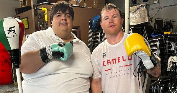 Exige que 'Canelo' le pague un millón