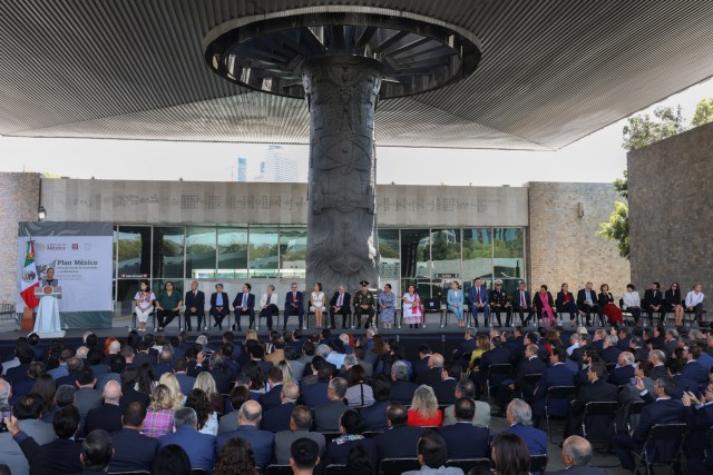 Frente al proteccionismo de Trump, Sheinbaum acelera plan nacional de desarrollo