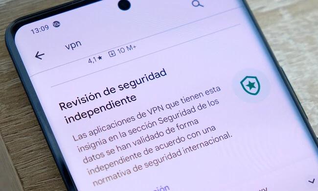 Google acaba de corregir dos vulnerabilidades zero-day. Son de urgencia pero a nuestros móviles llegarán demasiado tarde