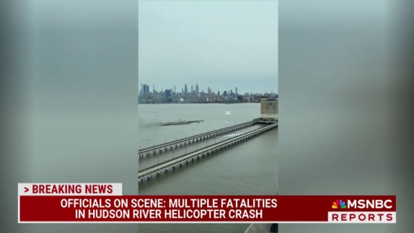 Helicóptero se estrella en el río Hudson, con autoridades reportando múltiples fatalidades