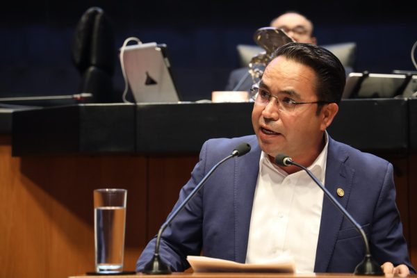 Heriberto Aguilar celebra reforma a Ley de Adquisiciones del sector público