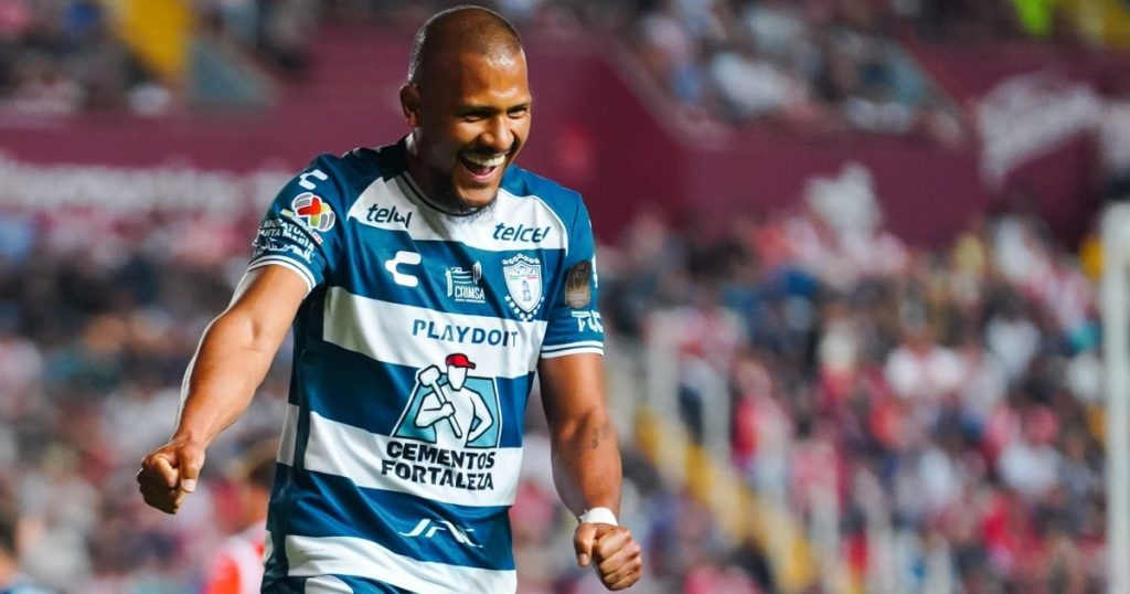 Pachuca remonta y vence 5-3 a Necaxa con goles sobre el final