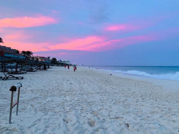 Playa Langosta, la playa familiar de Cancún perfecta para niños