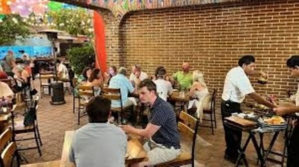 Profeco advierte a usuarios de 3 malas prácticas en bares y restaurantes